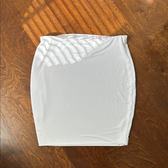White Pencil Skirt Windsor - Picture 1 of 4
